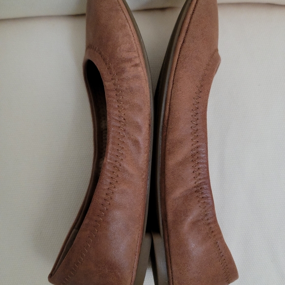 COPY - LUCKY BRAND FLATS - Picture 4 of 5